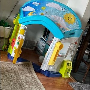 Fisher price laugh and learn playhouse